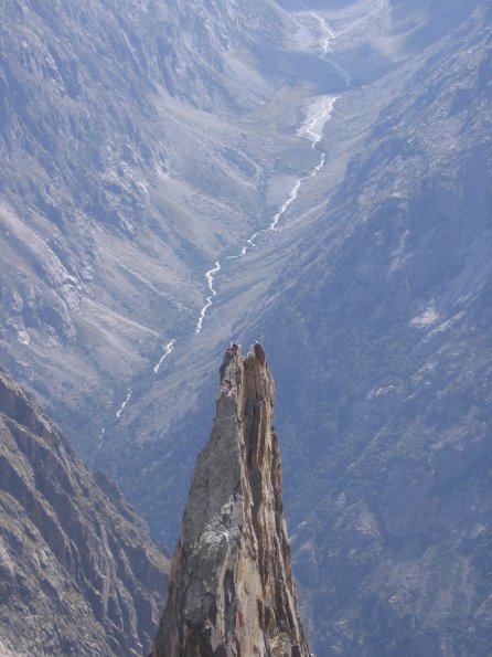 04-09-05_14-25_170_J_